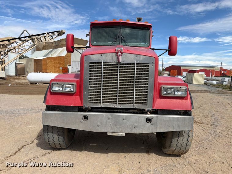 image for item FM7699 2003 Kenworth W900 ready mix truck