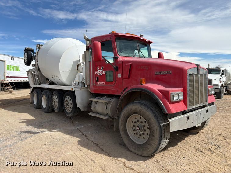 image for item FM7699 2003 Kenworth W900 ready mix truck