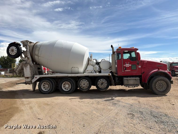 image for item FM7699 2003 Kenworth W900 ready mix truck