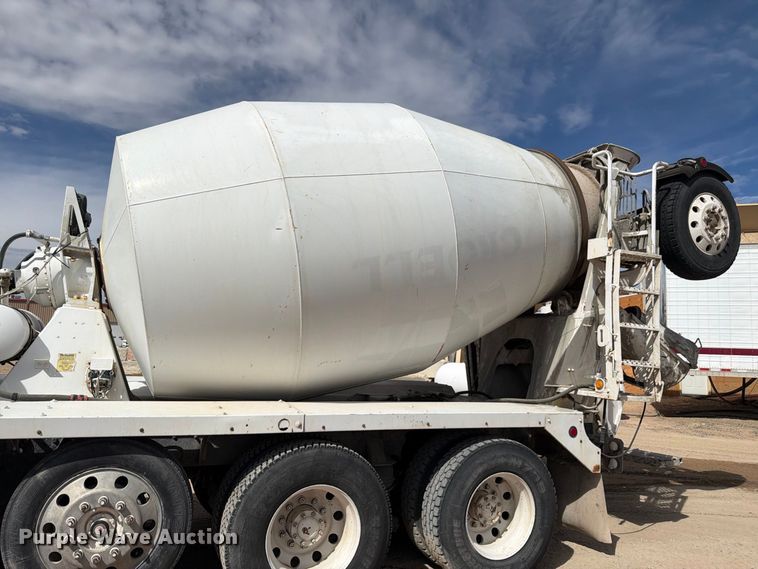 image for item FM7699 2003 Kenworth W900 ready mix truck
