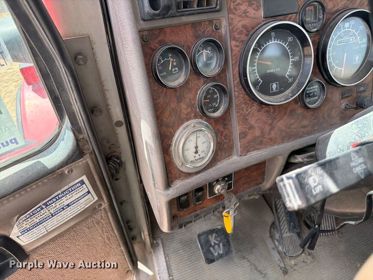 image for item FM7699 2003 Kenworth W900 ready mix truck