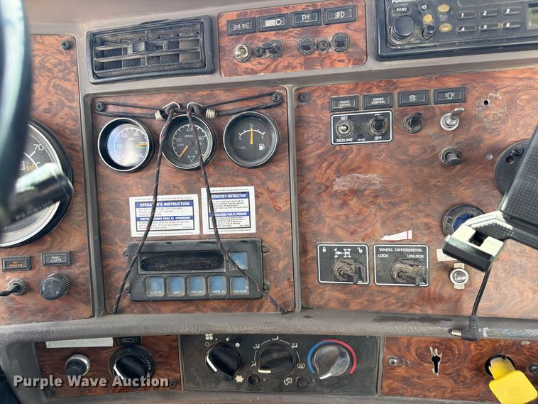 image for item FM7699 2003 Kenworth W900 ready mix truck