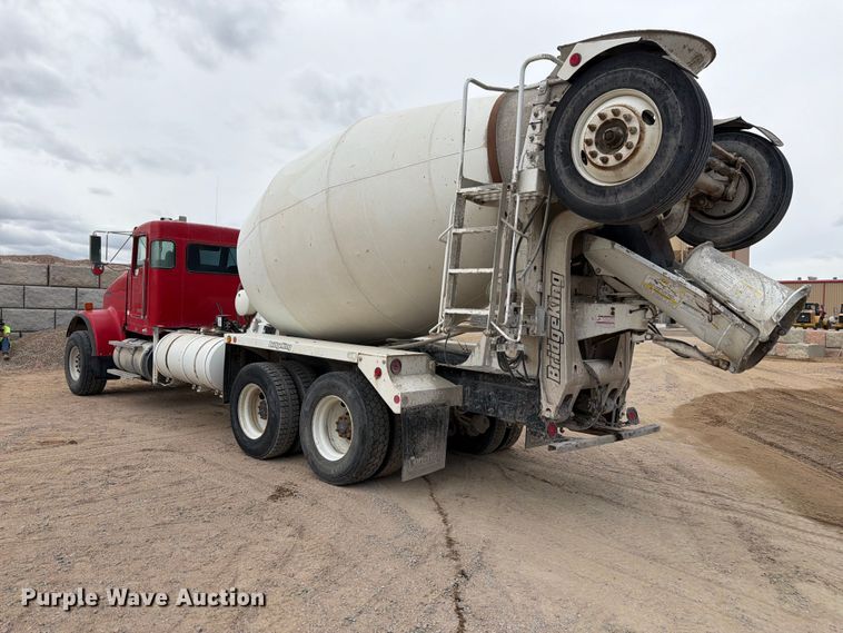 image for item FM7700 2016 Kenworth W9 Series ready mix truck