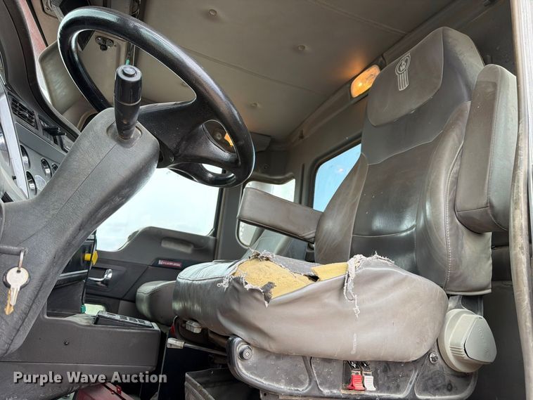 image for item FM7700 2016 Kenworth W9 Series ready mix truck