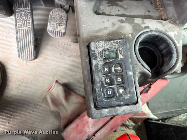 image for item FM7700 2016 Kenworth W9 Series ready mix truck