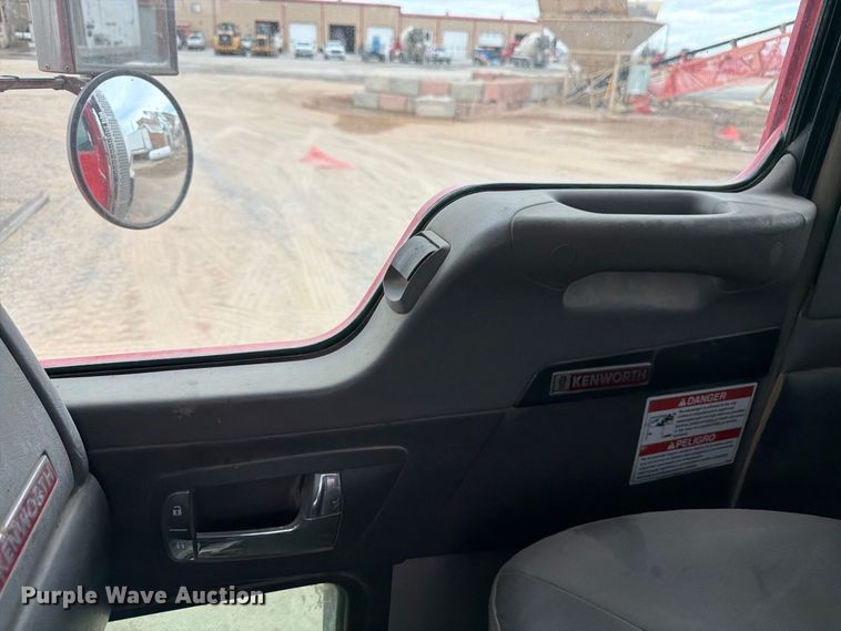 image for item FM7700 2016 Kenworth W9 Series ready mix truck