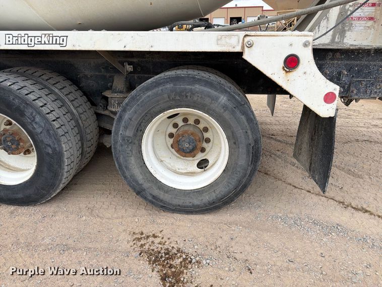 image for item FM7700 2016 Kenworth W9 Series ready mix truck