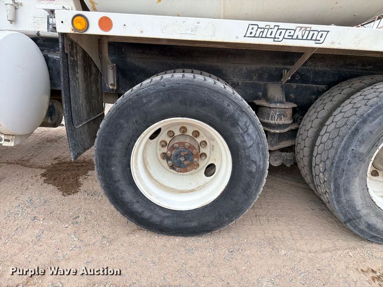 image for item FM7700 2016 Kenworth W9 Series ready mix truck