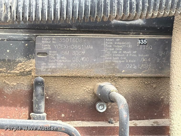 image for item FM7701 2001 International 5600i ready mix truck