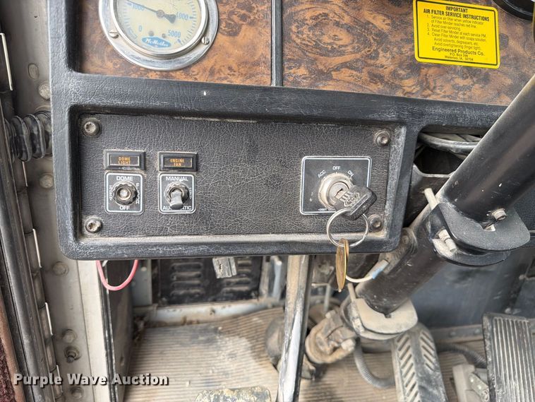 image for item FM7702 1998 Kenworth W900 ready mix truck