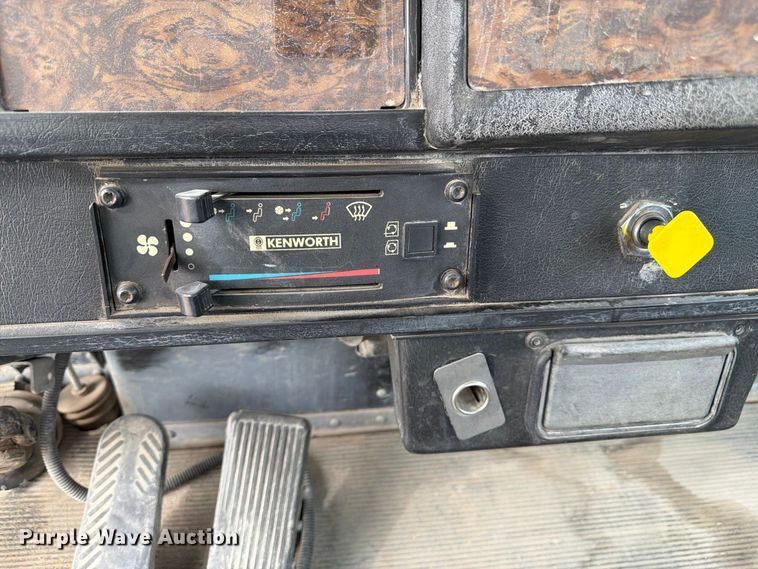 image for item FM7702 1998 Kenworth W900 ready mix truck