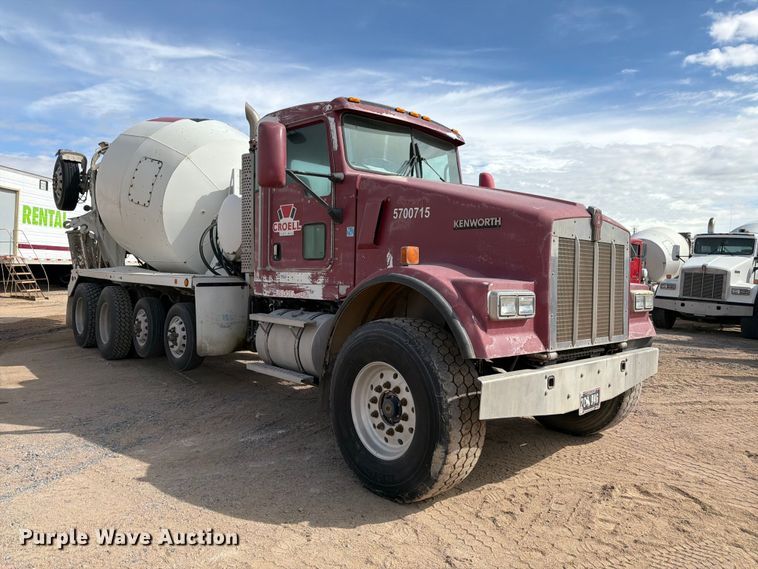 image for item FM7703 2007 Kenworth W900 ready mix truck