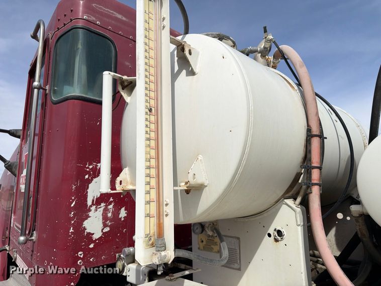 image for item FM7703 2007 Kenworth W900 ready mix truck