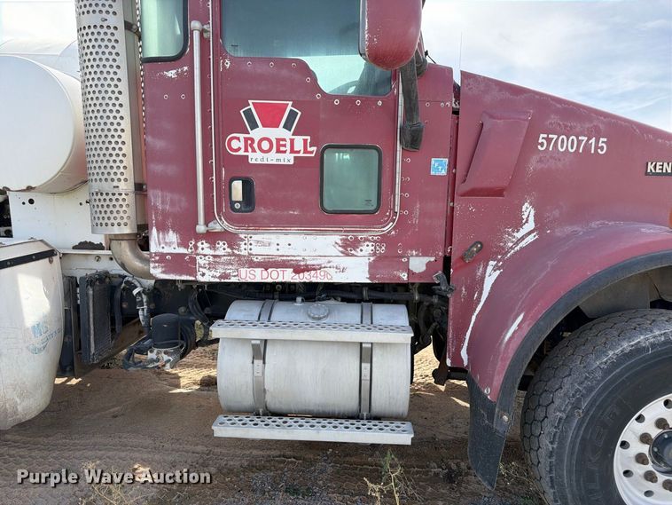 image for item FM7703 2007 Kenworth W900 ready mix truck