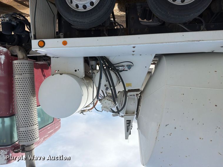 image for item FM7703 2007 Kenworth W900 ready mix truck