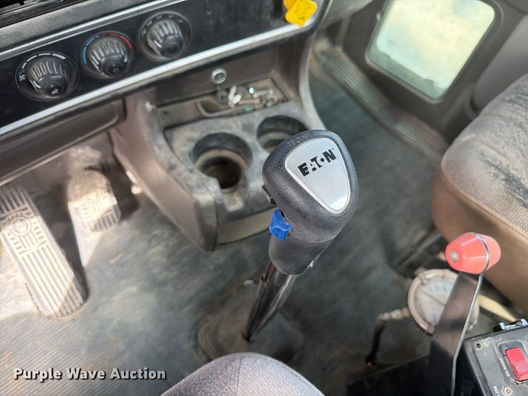 image for item FM7703 2007 Kenworth W900 ready mix truck