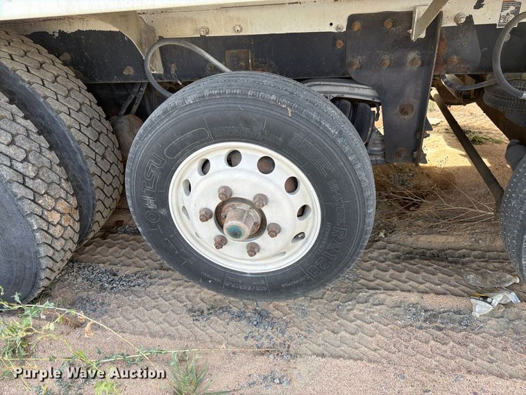 image for item FM7703 2007 Kenworth W900 ready mix truck