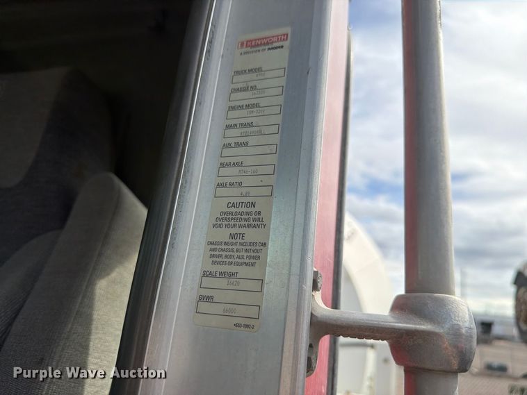 image for item FM7703 2007 Kenworth W900 ready mix truck