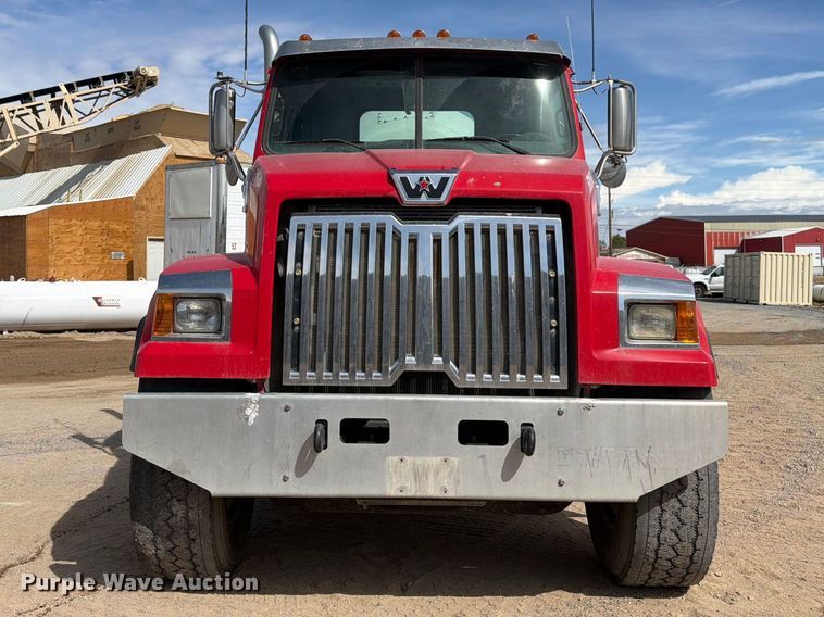 image for item FM7704 2015 Western Star 4700 