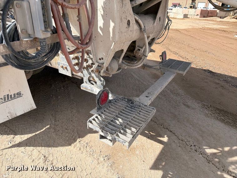image for item FM7704 2015 Western Star 4700 