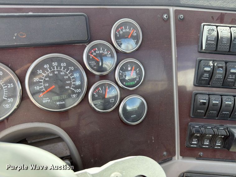 image for item FM7704 2015 Western Star 4700 