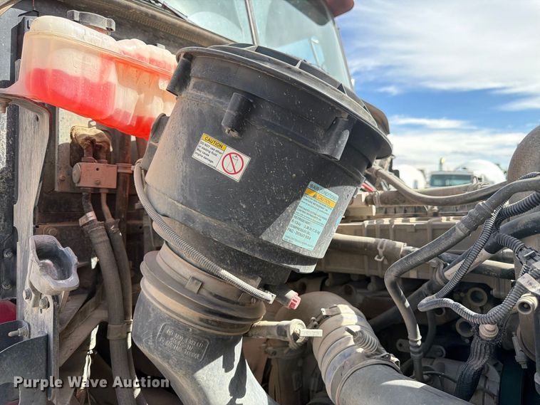 image for item FM7704 2015 Western Star 4700 