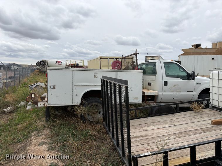 image for item FM7705 2000 Ford F450 Super Duty utility / service truck