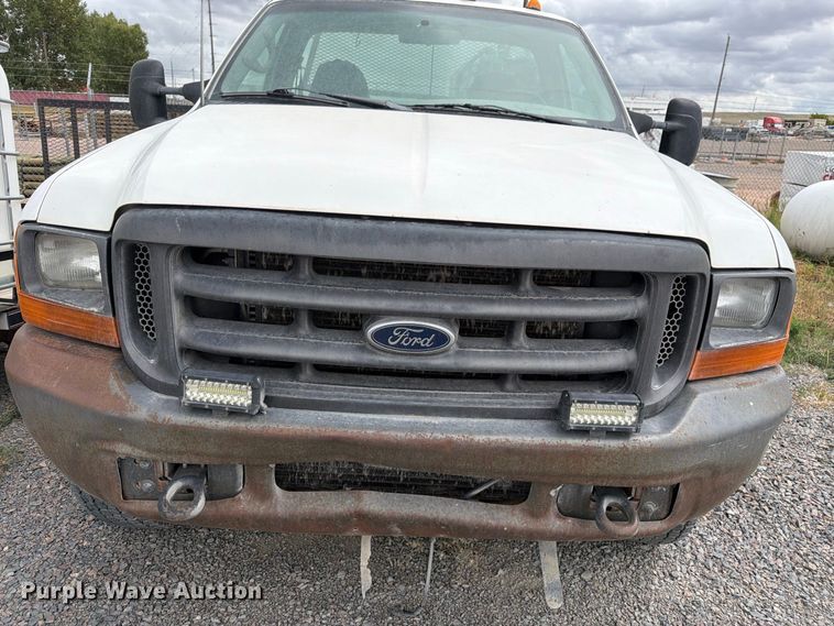 image for item FM7705 2000 Ford F450 Super Duty utility / service truck