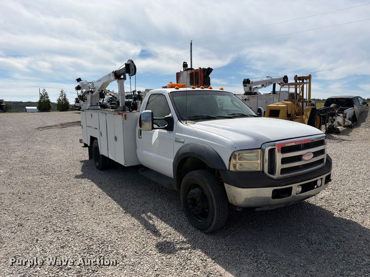 image for item FN2608 2006 Ford F550 Super Duty utility / service truck