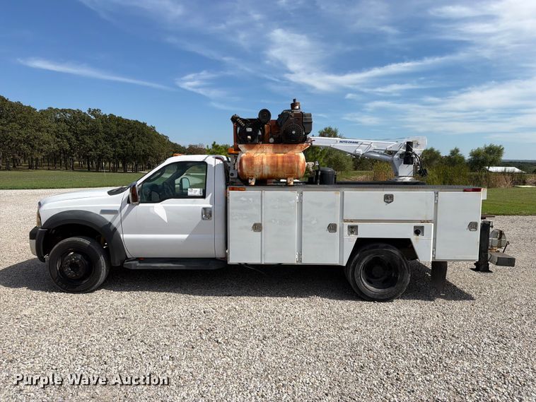 image for item FN2608 2006 Ford F550 Super Duty utility / service truck