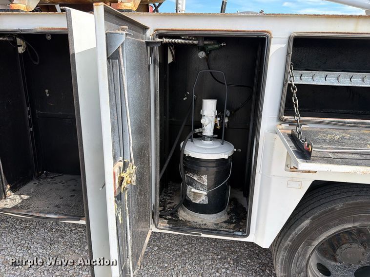 image for item FN2608 2006 Ford F550 Super Duty utility / service truck