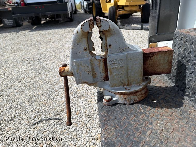 image for item FN2608 2006 Ford F550 Super Duty utility / service truck