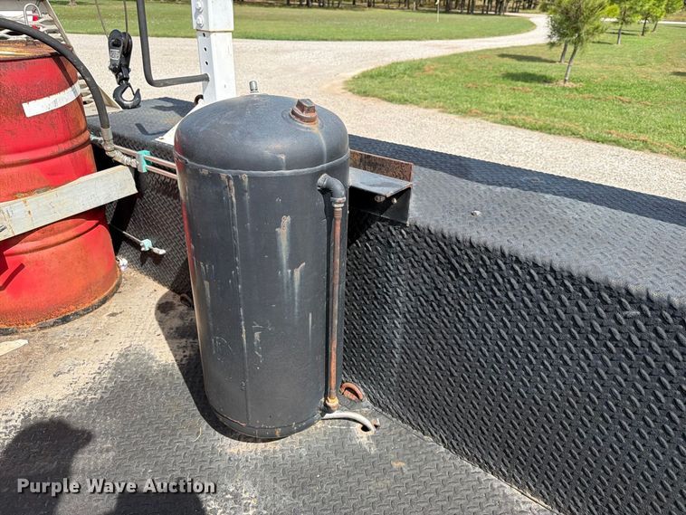 image for item FN2608 2006 Ford F550 Super Duty utility / service truck