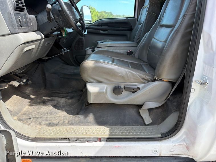image for item FN2608 2006 Ford F550 Super Duty utility / service truck
