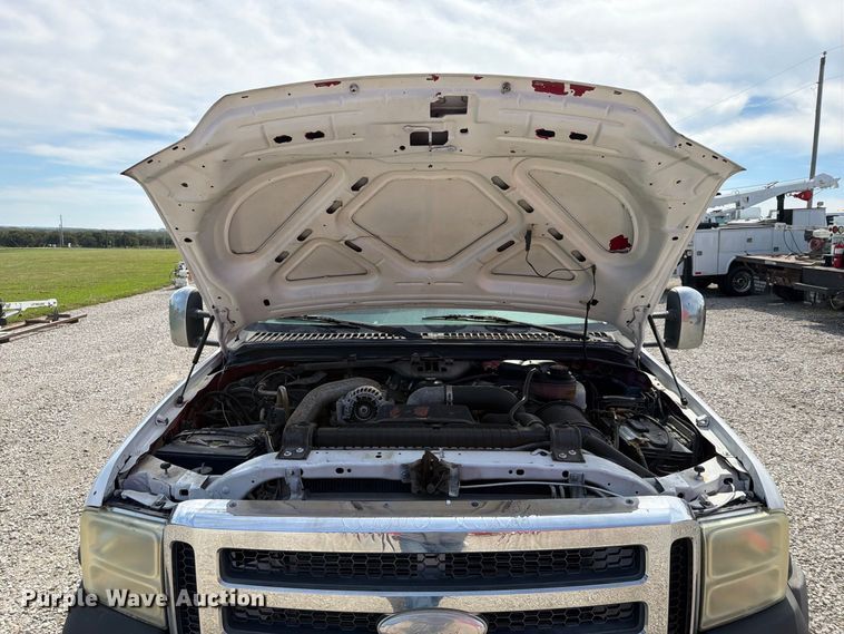 image for item FN2608 2006 Ford F550 Super Duty utility / service truck