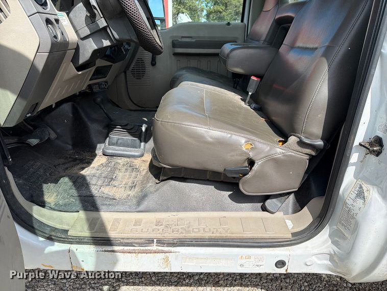 image for item FN2609 2009 Ford F550 Super Duty XL utility / service truck