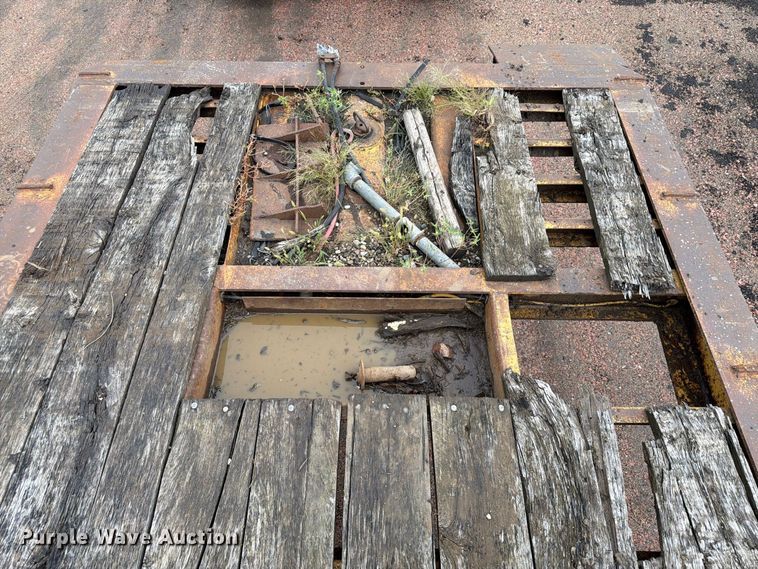 image for item FP3108 1994 Load King drop deck equipment trailer