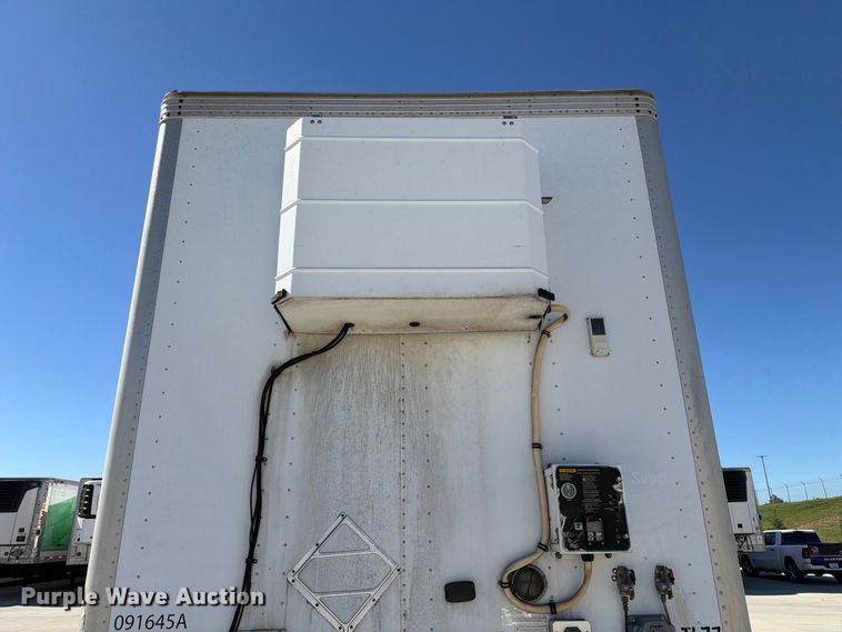 image for item FP3121 2009 Vanguard VIP Maxcube dry van trailer