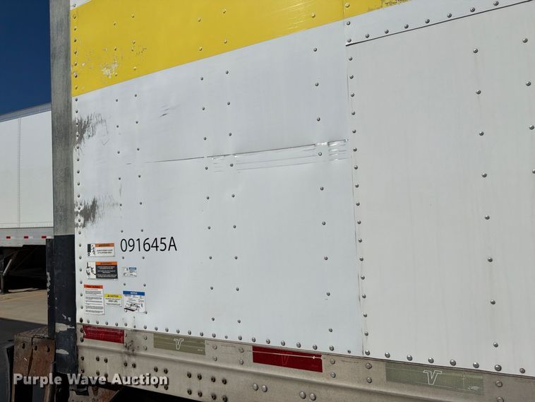 image for item FP3121 2009 Vanguard VIP Maxcube dry van trailer