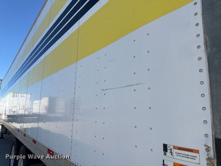 image for item FP3121 2009 Vanguard VIP Maxcube dry van trailer