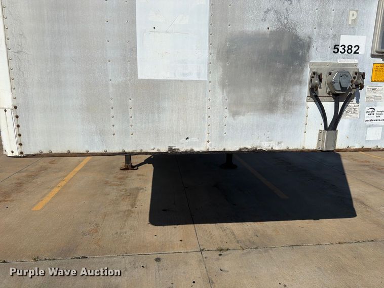 image for item FP4057 2000 Utility Trailer dry van trailer