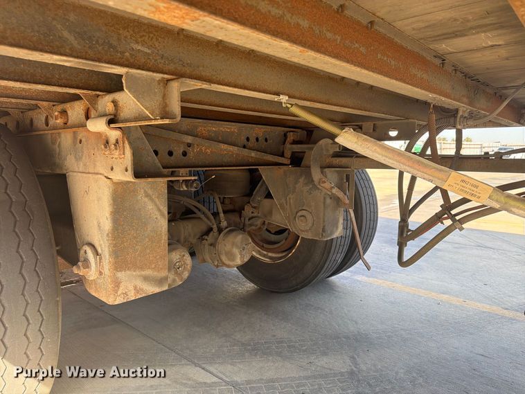 image for item FP4057 2000 Utility Trailer dry van trailer