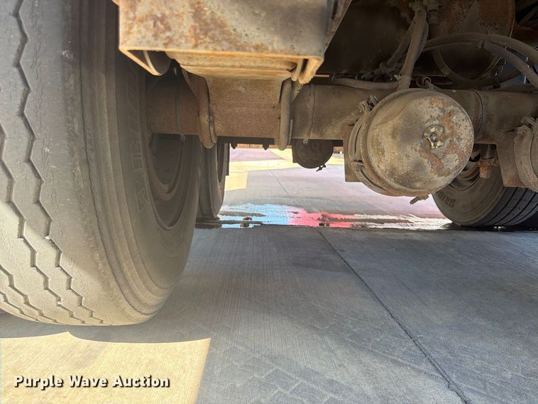 image for item FP4057 2000 Utility Trailer dry van trailer