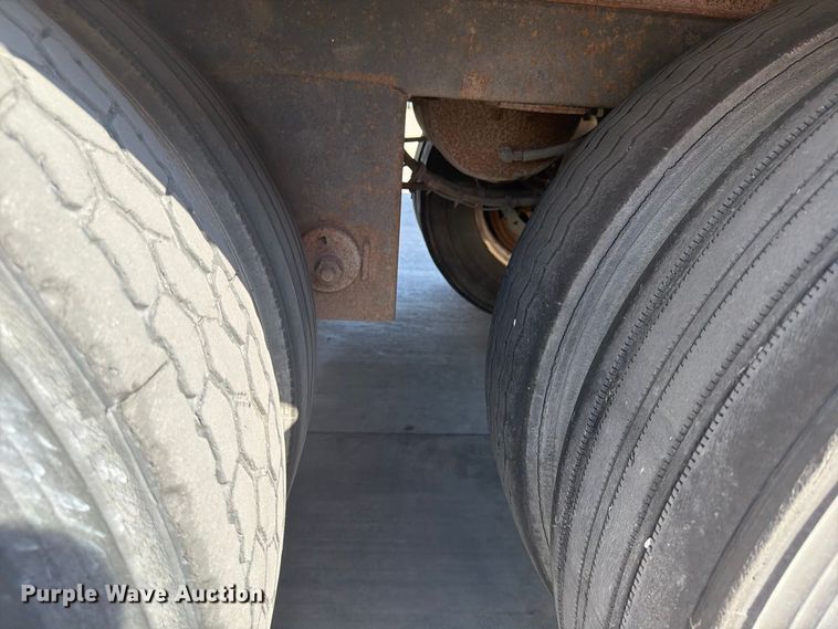 image for item FP4057 2000 Utility Trailer dry van trailer