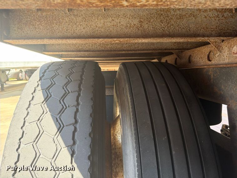 image for item FP4057 2000 Utility Trailer dry van trailer