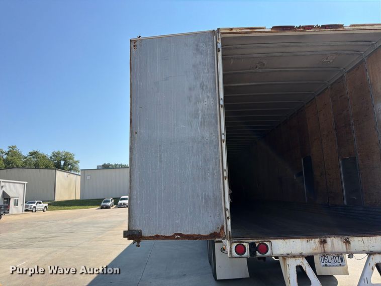 image for item FP4058 2008 Strick dry van trailer