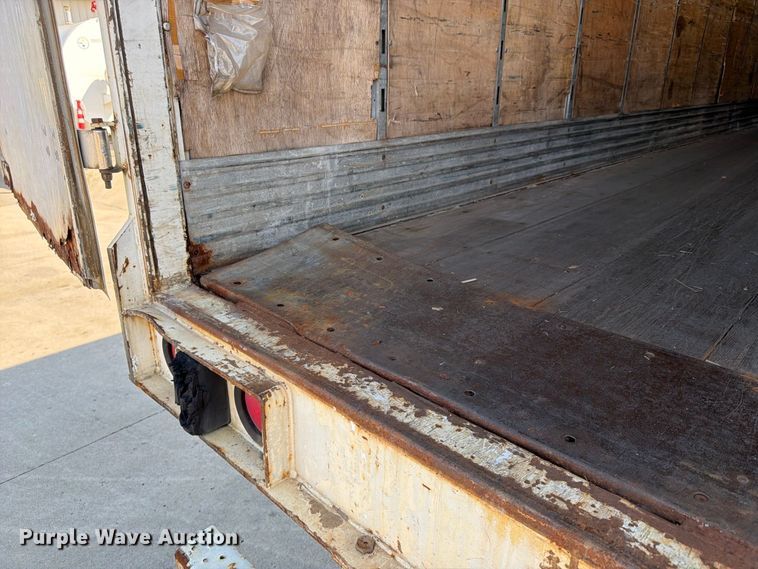 image for item FP4058 2008 Strick dry van trailer