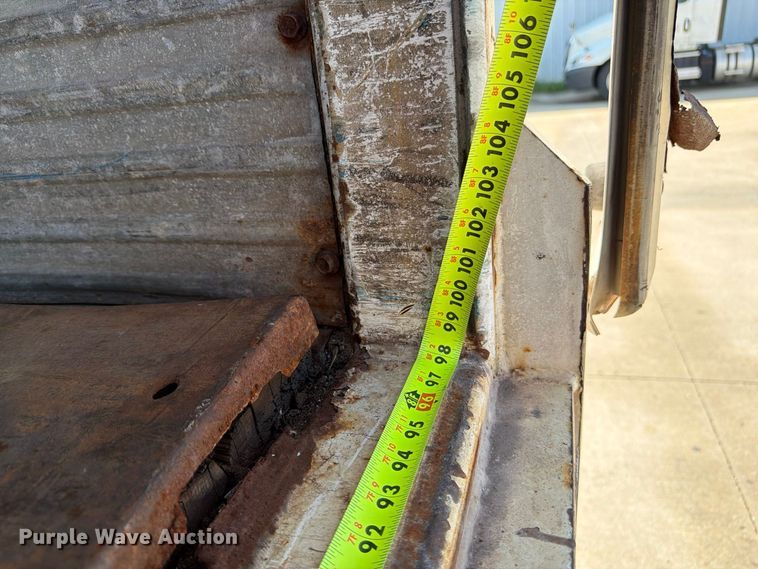image for item FP4058 2008 Strick dry van trailer