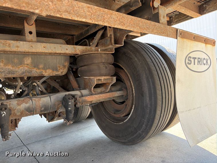 image for item FP4058 2008 Strick dry van trailer