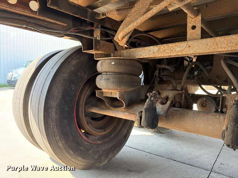 image for item FP4058 2008 Strick dry van trailer